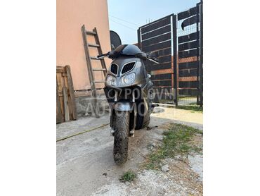 Aprilia Sportcity 250ie (može zamena), 1.300 €, 2007. , 250 cm3, 79.486 km, 16kW (22 KS), Scooter, Aranđelovac