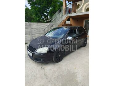 Volkswagen Golf 5, 1.299 €, 2005. Hečbek, Benzin | 1400 cm3, 195.000 km, 55kW (75 KS), Manuelni 5 brzina, 2/3 vrata, 5 sedišta, Aleksandrovac