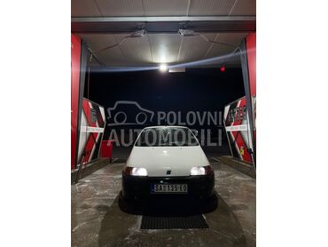 Fiat Punto Fiat Punto 1.1, Po dogovoru, 1998. Hečbek, Benzin | 1108 cm3, 21.500 km, 40kW (54 KS), Manuelni 5 brzina, 2/3 vrata, 5 sedišta, Majur