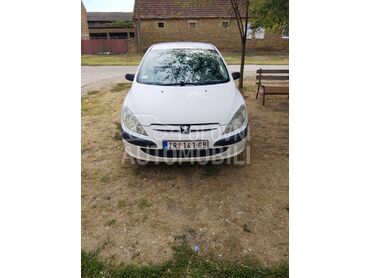 Peugeot 307 2.0HDI, 1.600 €, 2003. Hečbek, Dizel | 1997 cm3, 288.000 km, 66kW (90 KS), Manuelni 5 brzina, 2/3 vrata, 5 sedišta, Idvor