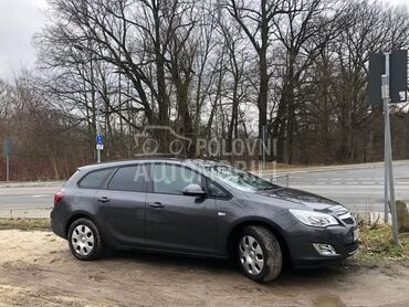 Opel Astra J 1.4 sports tourer, 4.850 €, 2011. Karavan, Benzin | 1364 cm3, 194.400 km, 88kW (120 KS), Manuelni 5 brzina, 4/5 vrata, 5 sedišta, Beograd