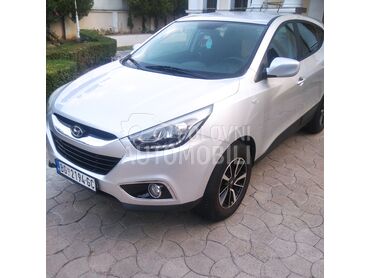 Hyundai ix35, 8.350 €, 2014. Džip/SUV, Benzin | 1591 cm3, 250.000 km, 99kW (135 KS), Manuelni 6 brzina, 4/5 vrata, 5 sedišta, Beograd