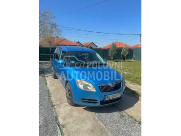 Škoda Roomster, 2.300 €, 2007. Monovolumen (MiniVan), Dizel | 1422 cm3, 284.000 km, 51kW (69 KS), Manuelni 5 brzina, 4/5 vrata, 5 sedišta, Lazarevac