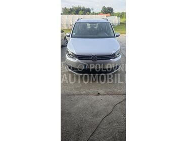 Volkswagen Touran 1.6 tdi blumotion, 5.800 €, 2011. Monovolumen (MiniVan), Dizel | 1598 cm3, 340.000 km, 77kW (105 KS), Manuelni 6 brzina, 4/5 vrata, 5 sedišta, Lajkovac (Varoš)