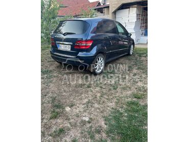 Mercedes Benz B 200 B200 CDI (može zamena), 1.700 €, 2005. Limuzina, Dizel | 1899 cm3, 224.263 km, 110kW (150 KS), Manuelni 6 brzina, 4/5 vrata, 5 sedišta, Orljane