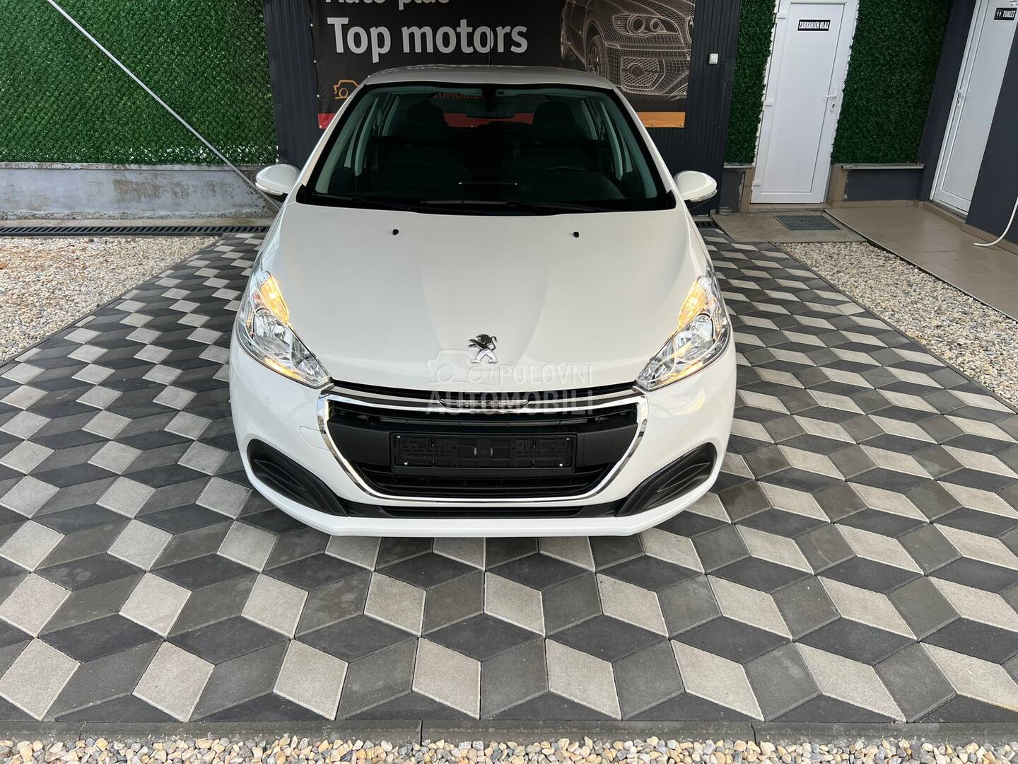 Peugeot 208 6 Б.Р.З.И.Н.А
