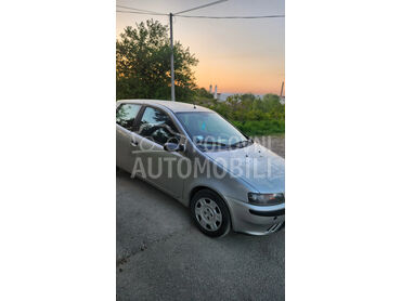 Fiat Punto Danasreg1g, 950 €, 2001. Hečbek, Benzin | 1200 cm3, 3.333.333 km, 44kW (60 KS), Manuelni 5 brzina, 2/3 vrata, 5 sedišta, Beograd