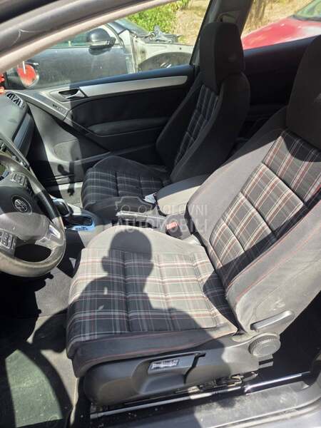 Na prodaji gti sedista za Volkswagen Golf 6