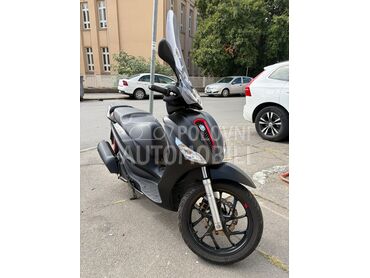 Piaggio Medley Sport 155cc, 2.800 €, 2021. , 155 cm3, 18.000 km, 13kW (18 KS), Scooter, Zvezdara