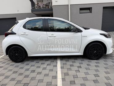 Toyota Yaris 1.5HYBRID/MATIK/N00V, 14.150 €, 2022. Hečbek, Hibridni pogon (benzin) | 1490 cm3, 149.320 km, 85kW (116 KS), Automatski / poluautomatski, 4/5 vrata, 5 sedišta, Mladenovac