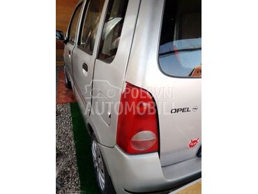 Opel Agila 1.0 (može zamena), 850 €, 2001. Hečbek, Benzin | 973 cm3, 220.156 km, 43kW (58 KS), Manuelni 5 brzina, 4/5 vrata, 4 sedišta, Niš