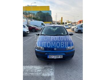 Fiat Punto, 1.550 €, 2002. Hečbek, Benzin | 1242 cm3, 250.000 km, 44kW (60 KS), Manuelni 5 brzina, 4/5 vrata, 5 sedišta, Beograd