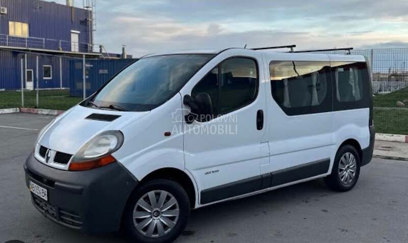 Renault trafic delovi