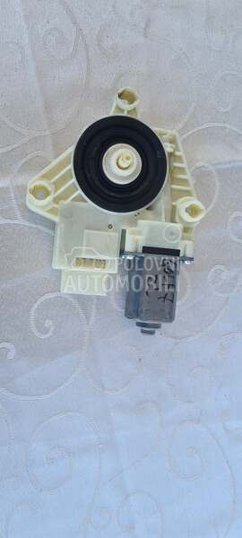 Podizac stakla za Volkswagen Golf 7 od 2013. do 2020. god. - 5Q4959811A