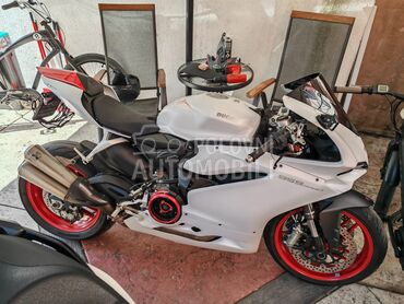 Ducati 959 Akrap ArcticWhiteSilk, Po dogovoru, 2018. , 998 cm3, 18.850 km, 121kW (165 KS), Sport / Super sport, Beograd