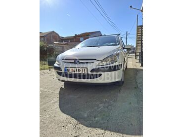 Peugeot 307 307 1.6 16v (može zamena), 1.750 €, 2003. Karavan, Benzin | 1587 cm3, 220.805 km, 80kW (109 KS), Manuelni 5 brzina, 4/5 vrata, 5 sedišta, Niš