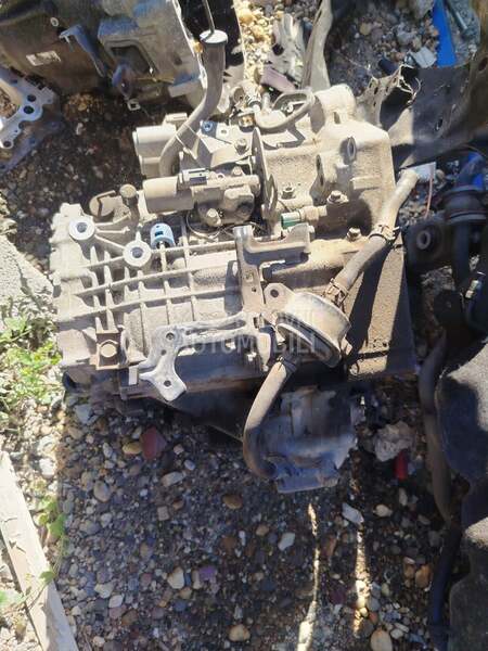 automatski menjac 2.4 za Honda Accord od 2003. do 2008. god.