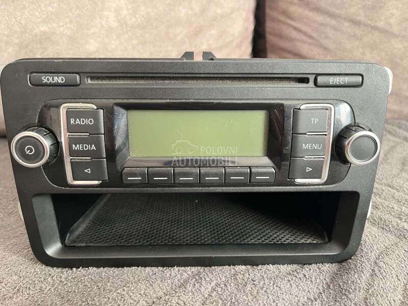 Na prodaju    ispravan  radio za golfa 6 za Volkswagen Golf 6, Golf 5