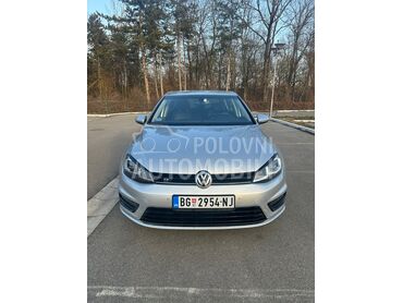 Volkswagen Golf 7, 12.500 €, 2016. Hečbek, Dizel | 1598 cm3, 204.000 km, 81kW (110 KS), Automatski / poluautomatski, 4/5 vrata, 5 sedišta, Mladenovac
