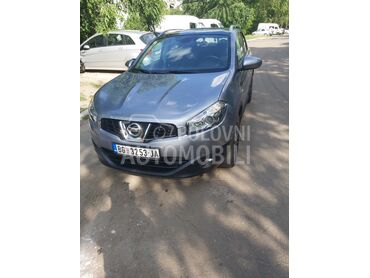 Nissan Qashqai acenta, 7.100 €, 2011. Džip/SUV, Benzin | 1598 cm3, 135.300 km, 86kW (117 KS), Manuelni 5 brzina, 4/5 vrata, 5 sedišta, Cerak