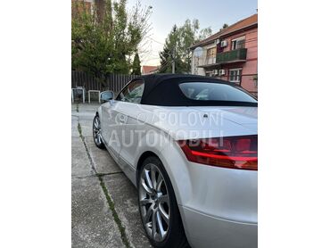 Audi TT cabrio, 6.700 €, 2008. Kabriolet/Roadster, Benzin | 1984 cm3, 233.000 km, 147kW (200 KS), Manuelni 6 brzina, 2/3 vrata, 2 sedišta, Beograd
