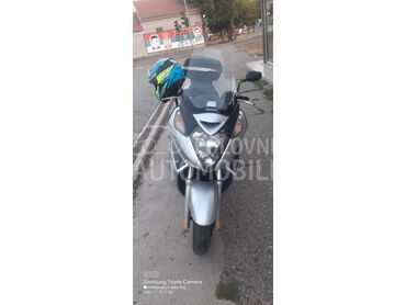 Honda Silver wing 600 (može zamena), 2.050 €, 2001. , 600 cm3, 58.000 km, 37kW (50 KS), Scooter, Sremska Mitrovica