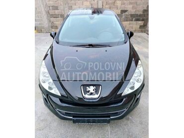 Peugeot 308 Premijum Sjajan, 4.400 €, 2009. Hečbek, Dizel | 1560 cm3, 182.290 km, 66kW (90 KS), Manuelni 5 brzina, 2/3 vrata, 5 sedišta, Čačak