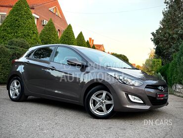 Hyundai i30 PREMIUM CH, 6.999 €, 2013. Hečbek, Dizel | 1582 cm3, 177.000 km, 81kW (110 KS), Manuelni 6 brzina, 4/5 vrata, 5 sedišta, Niš