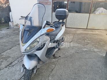 Malaguti Madison S 200 (može zamena), 1.450 €, 2003. , 200 cm3, 50.000 km, 16kW (22 KS), Scooter, Golubac