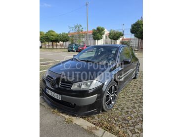 Renault Megane (može zamena), 1.600 €, 2003. Hečbek, Dizel | 1900 cm3, 300.000 km, 180kW (245 KS), Manuelni 6 brzina, 2/3 vrata, 5 sedišta, Lajkovac (Varoš)
