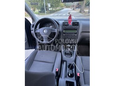 Volkswagen Golf 5, 3.400 €, 2007. Hečbek, Dizel | 1896 cm3, 233.244 km, 66kW (90 KS), Manuelni 5 brzina, 4/5 vrata, 5 sedišta, Vranje