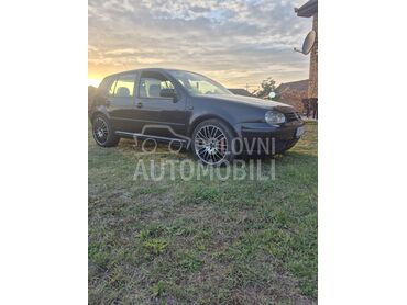 Volkswagen Golf 4 1.9 tdi, 1.500 €, 2000. Hečbek, Dizel | 1896 cm3, 375.000 km, 66kW (90 KS), Manuelni 5 brzina, 4/5 vrata, 5 sedišta, Zrenjanin
