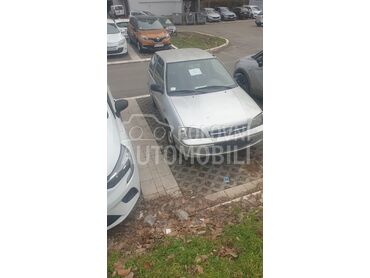 Ford Fiesta 1.2, 650 €, 2002. Hečbek, Benzin | 1242 cm3, 187.000 km, 55kW (75 KS), Manuelni 5 brzina, 2/3 vrata, 5 sedišta, Novi Beograd