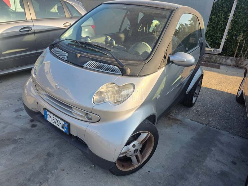 Smart ForTwo 2005 - kompletan auto u delovima