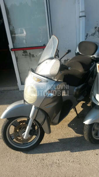 aprilia scarabeo 500 polovni delovi