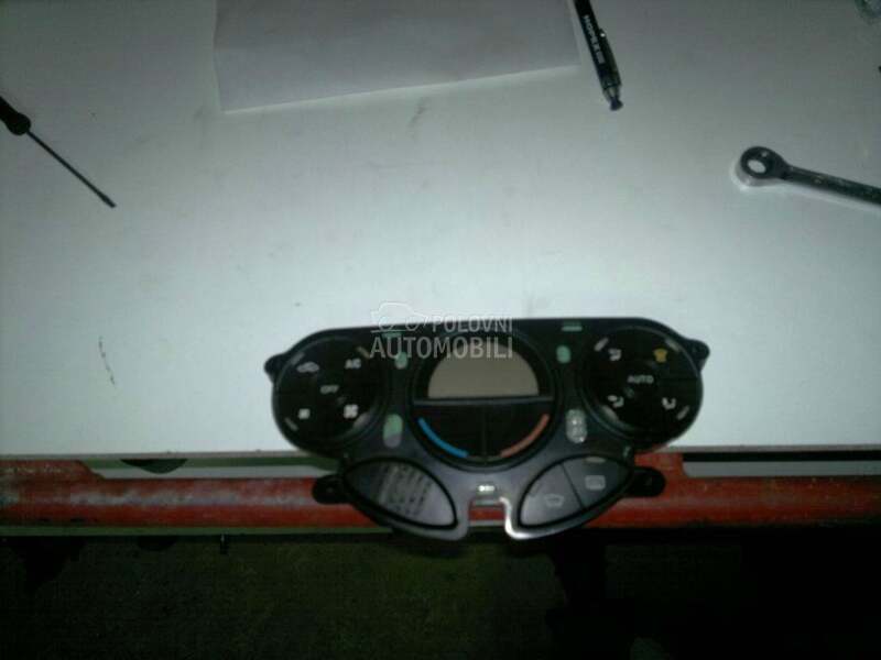 Prekidac klime za Ford Focus od 1998. do 2004. god.