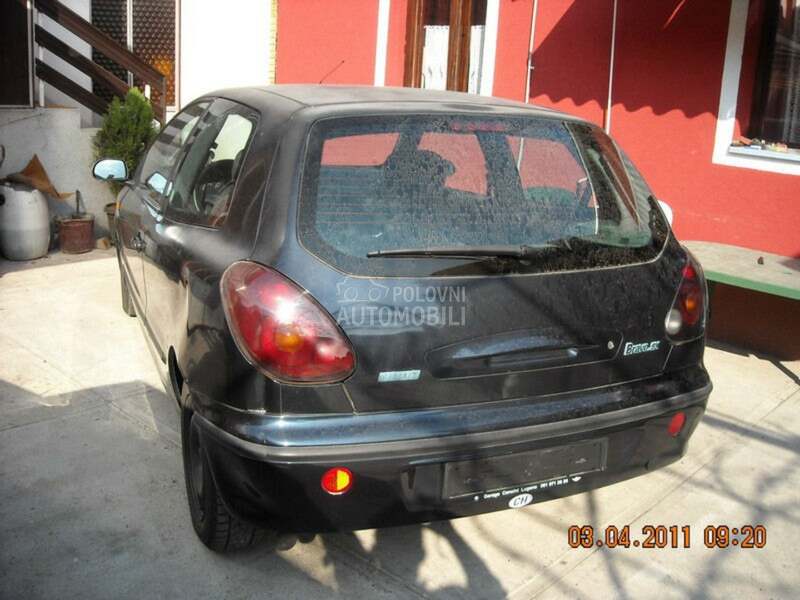 Fiat Bravo - kompletan auto u delovima