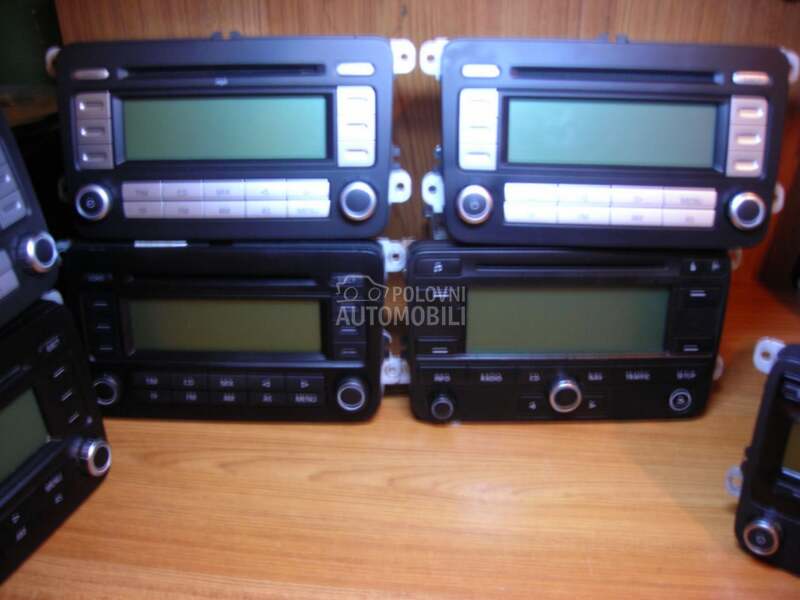 Fabricki cd mp3 radio za Volkswagen Caddy, Golf 5, Passat B6
