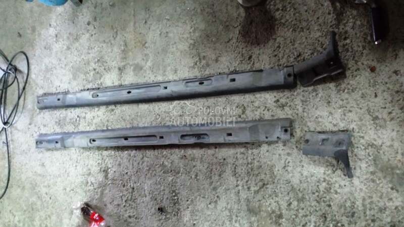 Plastike praga za Ford C-Max, Focus od 2005. do 2008. god.