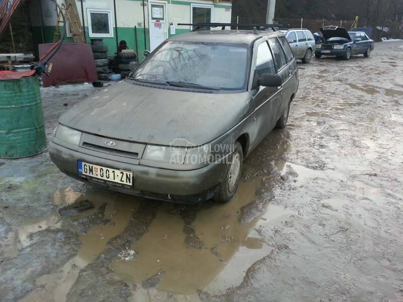 Kompletan auto u delovima