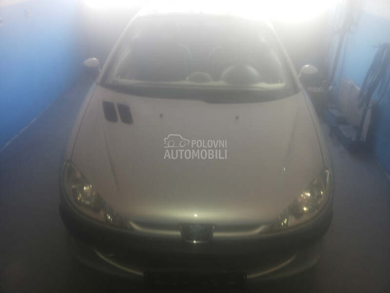Delovi za Peugeot 206 2,0 i cc 2001. god.