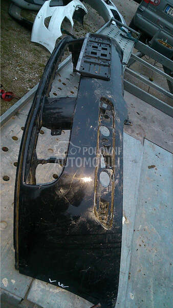 Branik za Volkswagen Golf 5 za 2007. god.