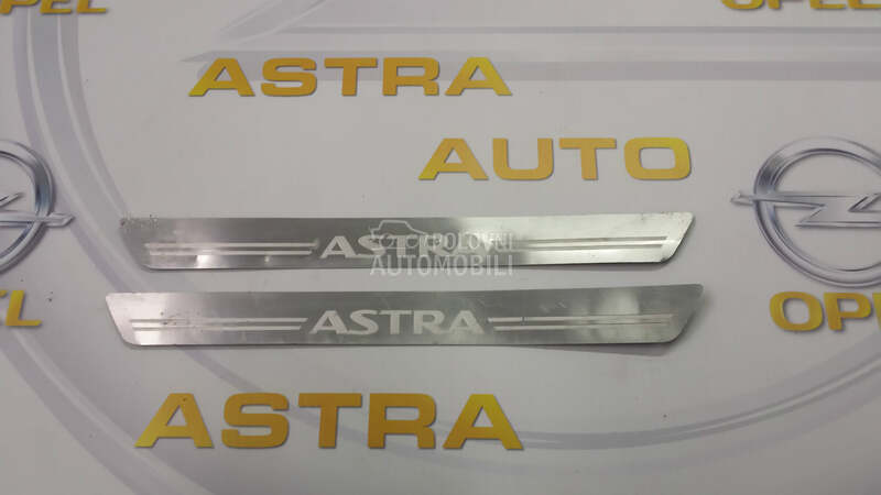 Nalepnie na pragu za Opel Astra H