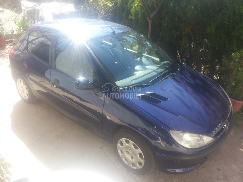 Delovi za Peugeot 206