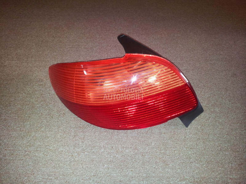 Stop svetlo levo za Peugeot 206 od 1998. do 2003. god.