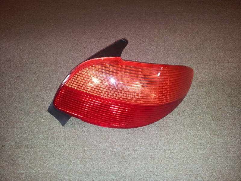 Stop svetlo desno za Peugeot 206 od 1998. do 2003. god.