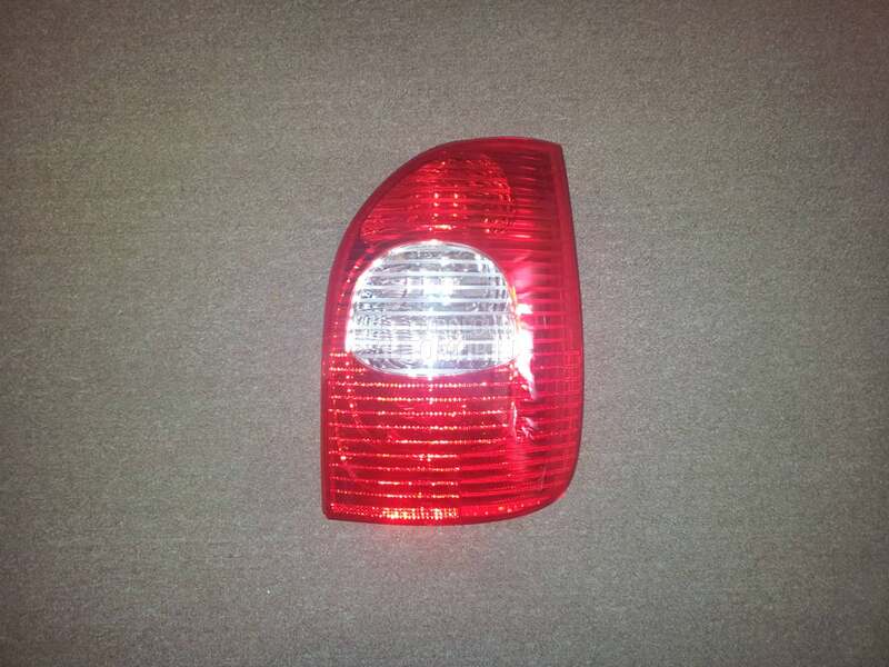 Stop svetlo desno za Citroen Xsara Picasso od 2004. do 2007. god.
