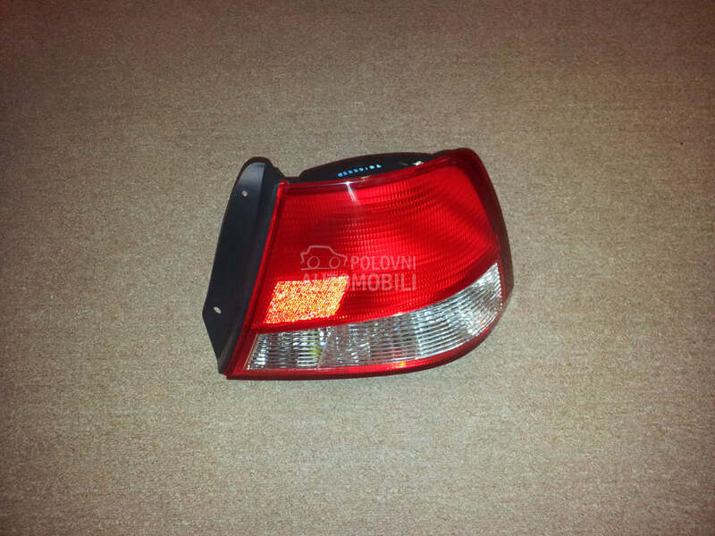 Stop svetlo za Hyundai Accent od 1999. do 2002. god.
