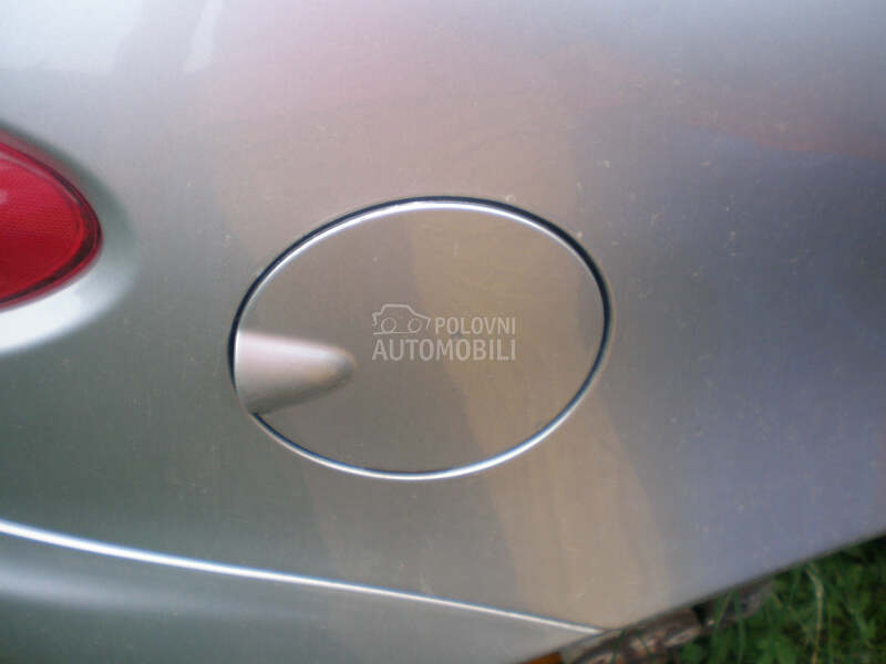 Poklopac rezervoara za Alfa Romeo 147