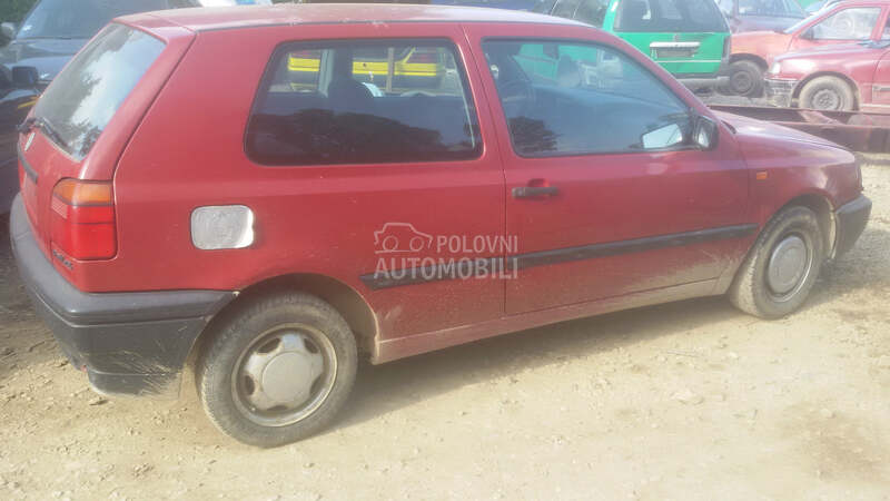 Volkswagen Golf 3 - kompletan auto u delovima